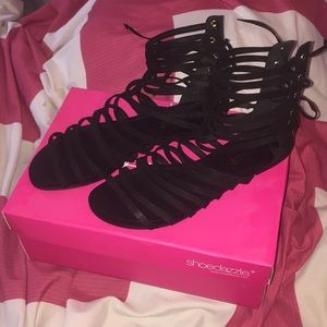 Brand new shoe dazzle strappy sandals
